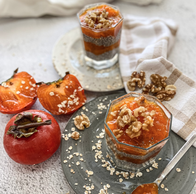 Pudim de chia com dióspiro